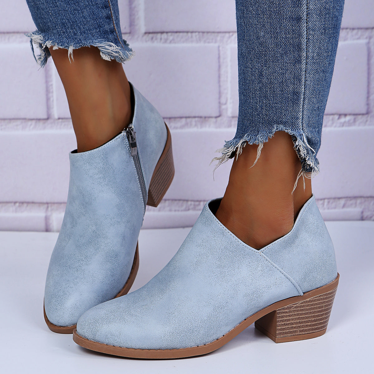 Women's V-Cut Ankle Boots - Block Heel Chelsea Style