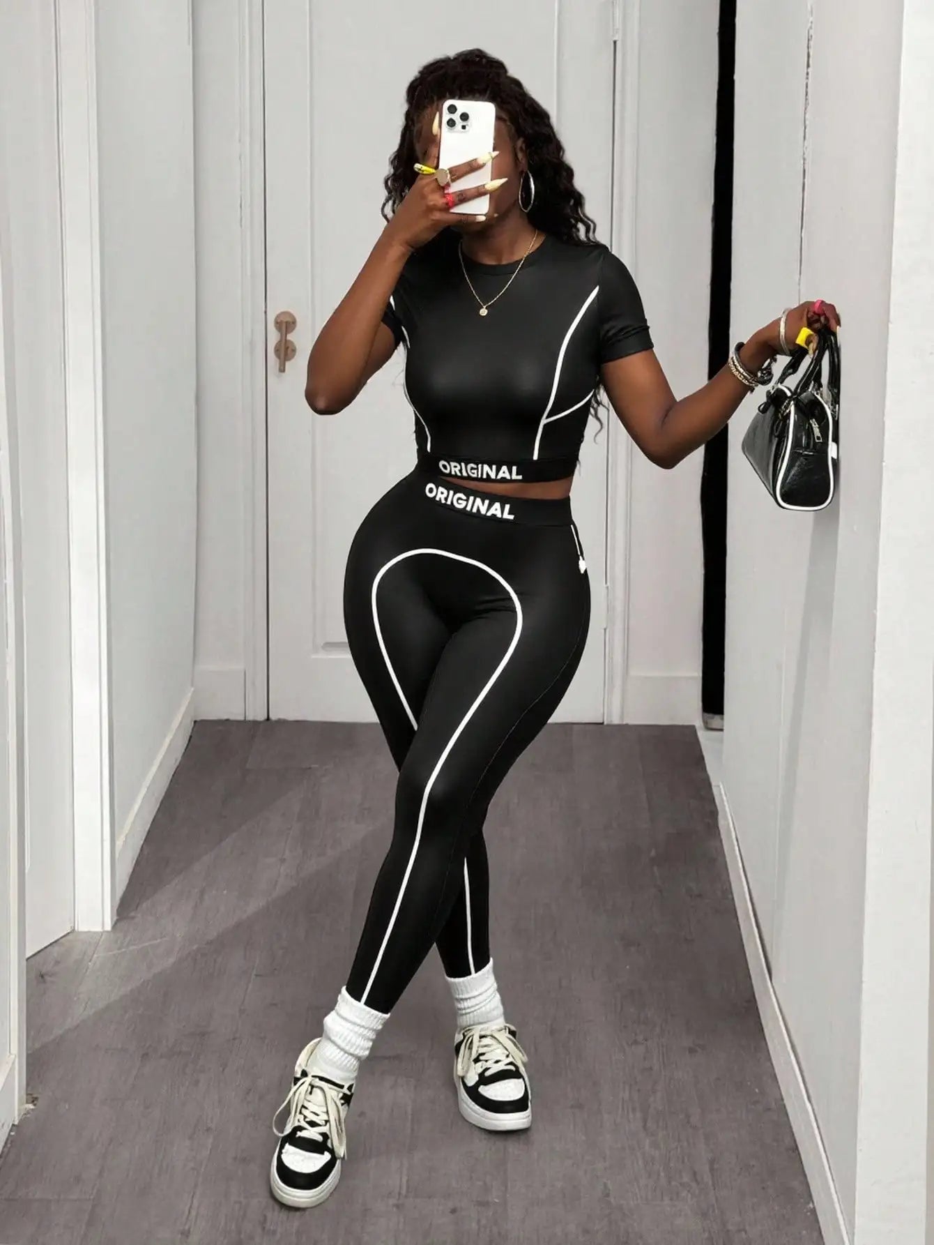 Contrast Stripe Crop Top & High-Waisted Leggings Set - Activewear