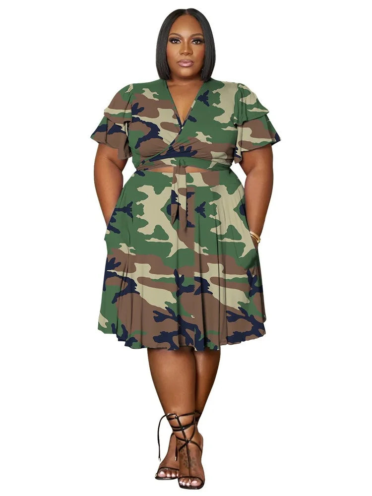 Plus Size V-Neck Crop Top & Shorts Set - Casual Two-Piece Outfit
