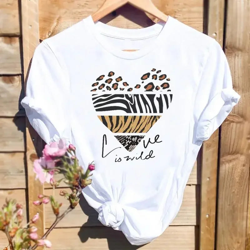 Women Leopard Love Heart Print T-shirts Fashion Graphic T Top Short Sleeve 90s Cute Spring Summer Shirt Female Tee T-Shirt
