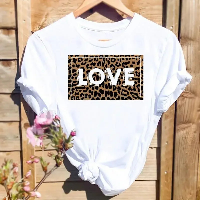 Women Leopard Love Heart Print T-shirts Fashion Graphic T Top Short Sleeve 90s Cute Spring Summer Shirt Female Tee T-Shirt